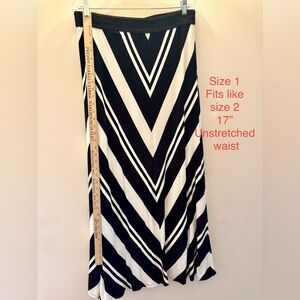 Chico’s Black Ivory Chevron Stripe Maxi Skirt Sz 1 2 M L